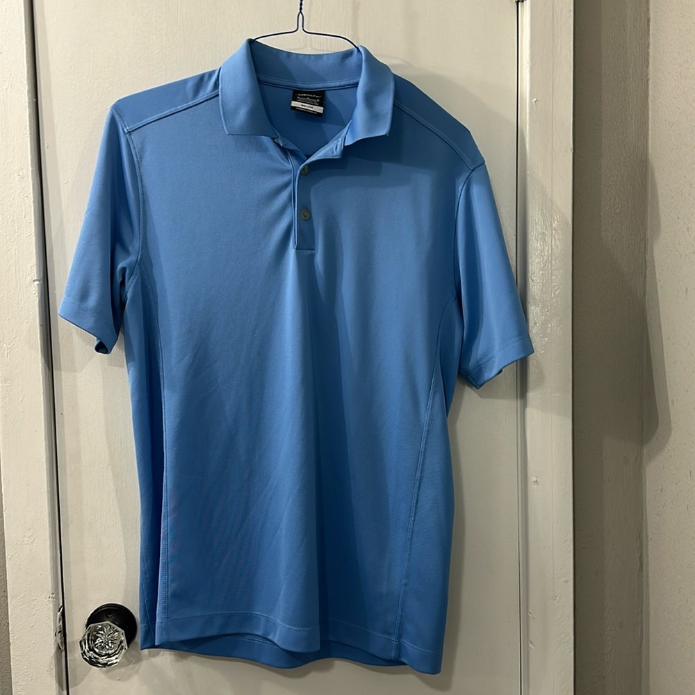 Men’s medium dry-fit, baby blue Nike golf polo